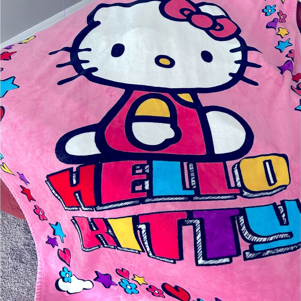 Hello kitty throw blanket